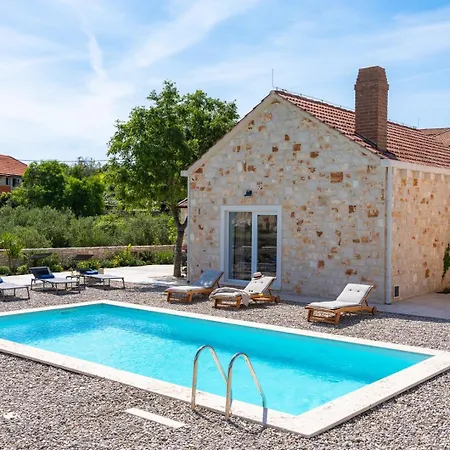 Villa New! Stone Olim Civitas With 3 Bedrooms, Private Pool, And Sea Views