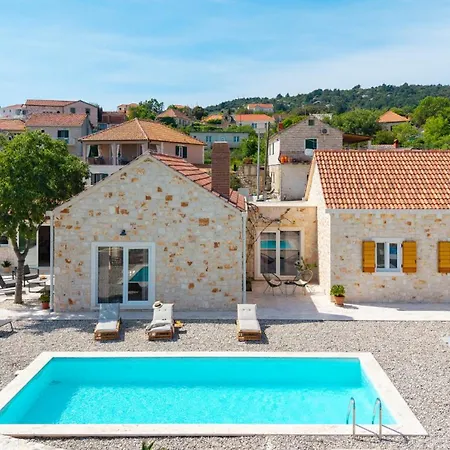 Villa New! Stone Olim Civitas With 3 Bedrooms, Private Pool, And Sea Views *