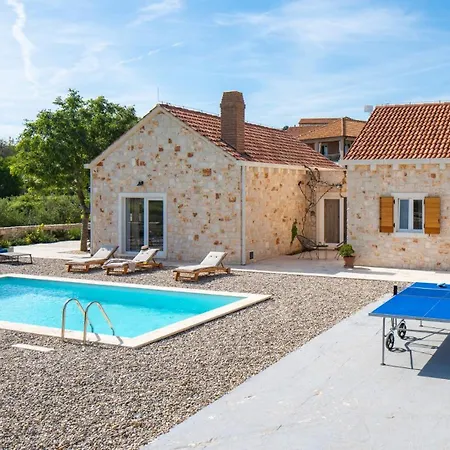 Villa New! Stone Olim Civitas With 3 Bedrooms, Private Pool, And Sea Views Skrip